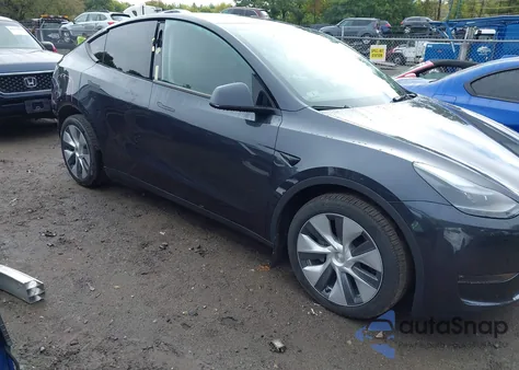 2024 Tesla Model Y Long Range Dual Motor All-Wheel Drive from USA, damaged, VIN 7SAYGDEE7RA228960